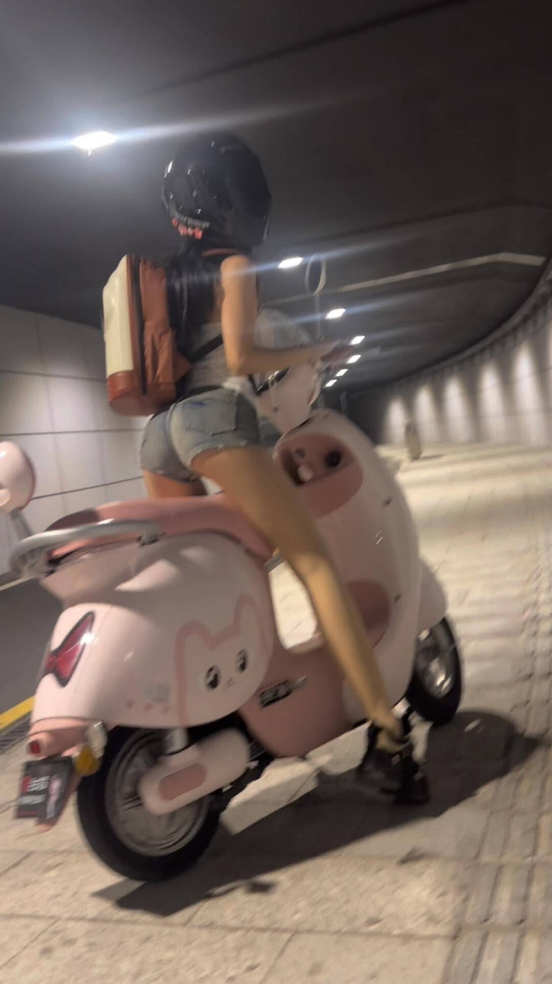 站起来蹬
